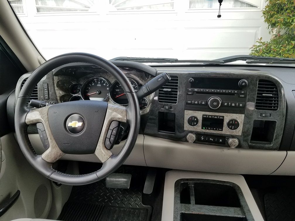• finished my dash 10 silverado crew Interior